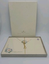 Hallmark Crown Collection 16 decorated sheets, plain sheets and envelopes