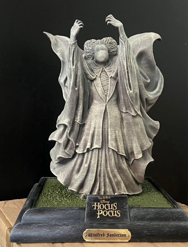 Disney Hocus Pocus Winifred Sanderson Figure Figurine Statue