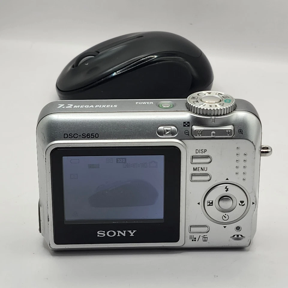 Sony Cyber-shot DSC-S650 7.2MP Digital Camera - Silver - Image 3 of 4