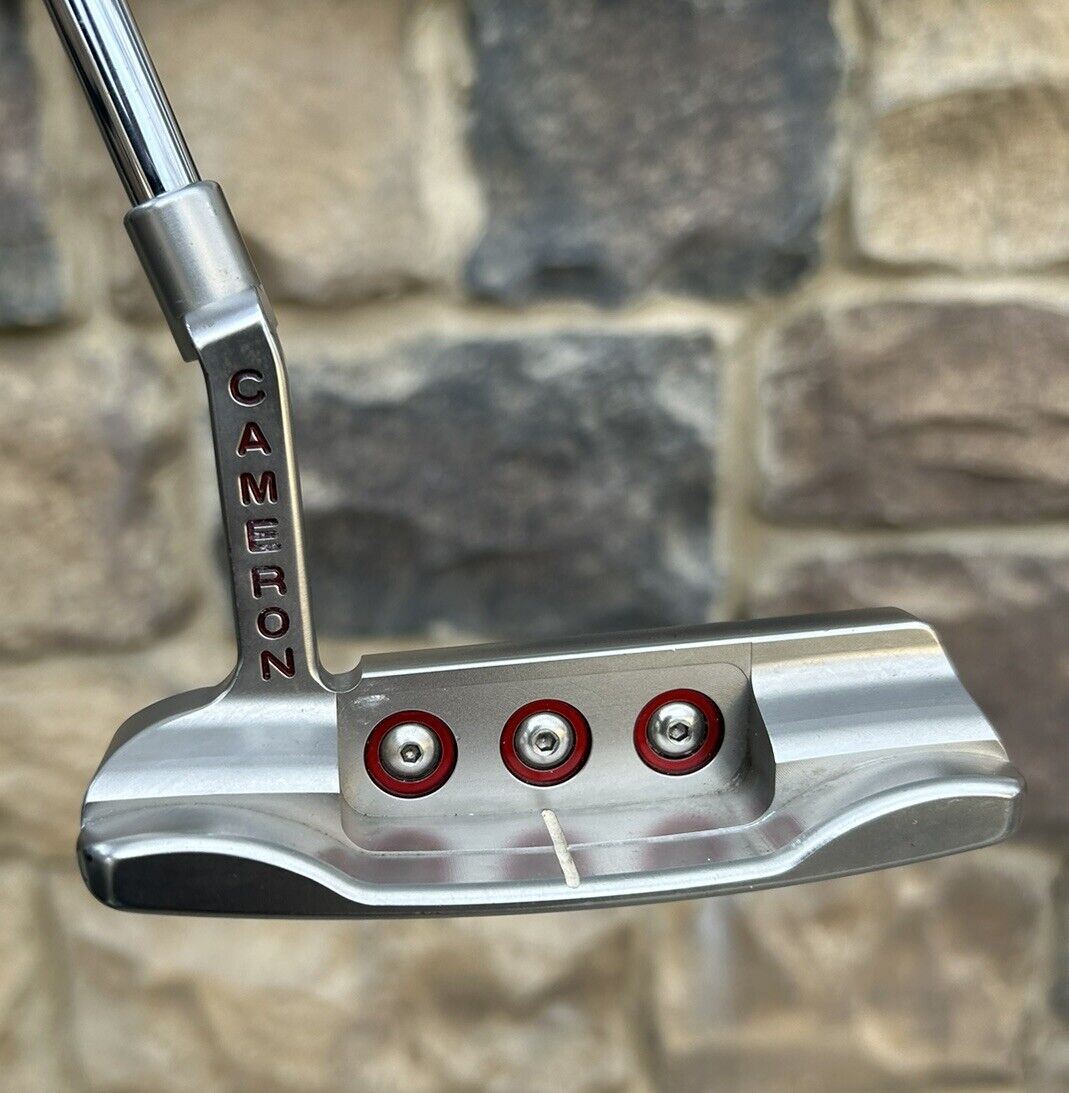 Scotty Cameron Tour T10 Newport Button Back Teryllium BROOKS Scotty Cameron Tour T10 Newport Button Back Teryllium BROOKS