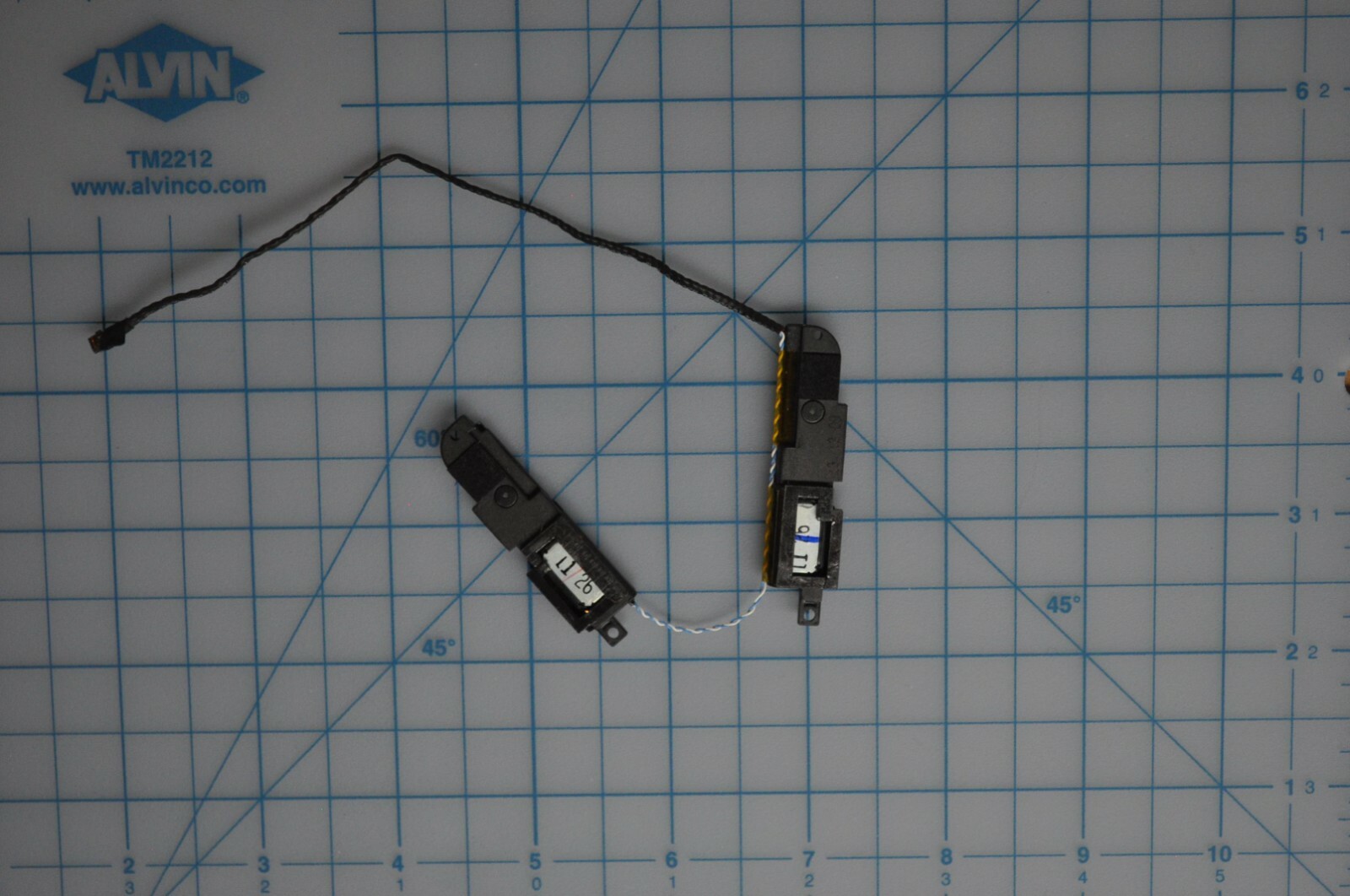 Genuine Lenovo ThinkPad Tablet 8 Speaker Set 00HM121
