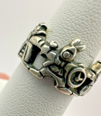 Alice In Wonderland Ring Rabbit Queen of Spades Silverplated Size 5
