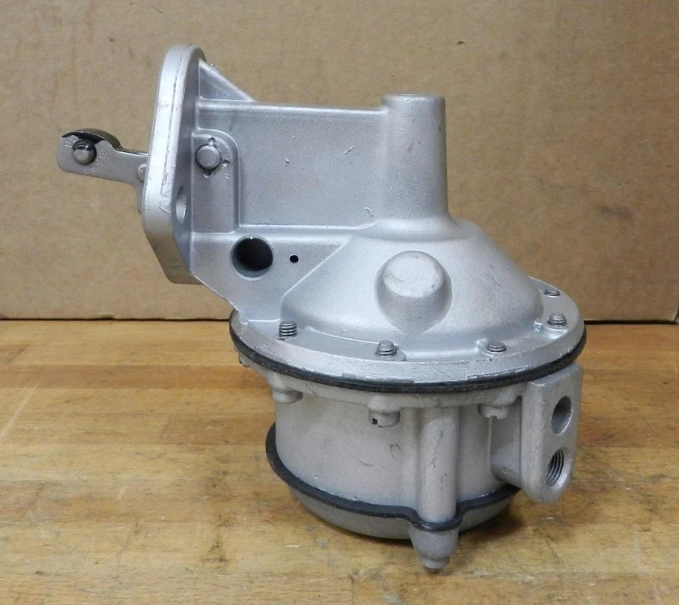 1958-62 Cadillac serie 60 62 75 Deville 365 390 V8 bomba de combustible reconstruida 4622 - 713 Foto 3 de 4