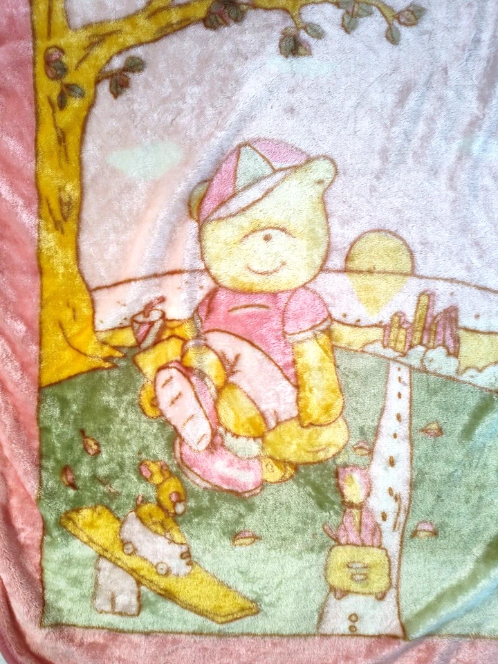 Mantas suaves para bebé Paradise oso rosa de colección felpa conejito gato árbol sombrero de béisbol usado en excelente estado Foto 2 de 4