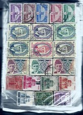 PAKISTAN, 100 PACKETS OF 100 ALL DIFFERENT, 10,000 STAMPS USED, 12 YEARS OLD