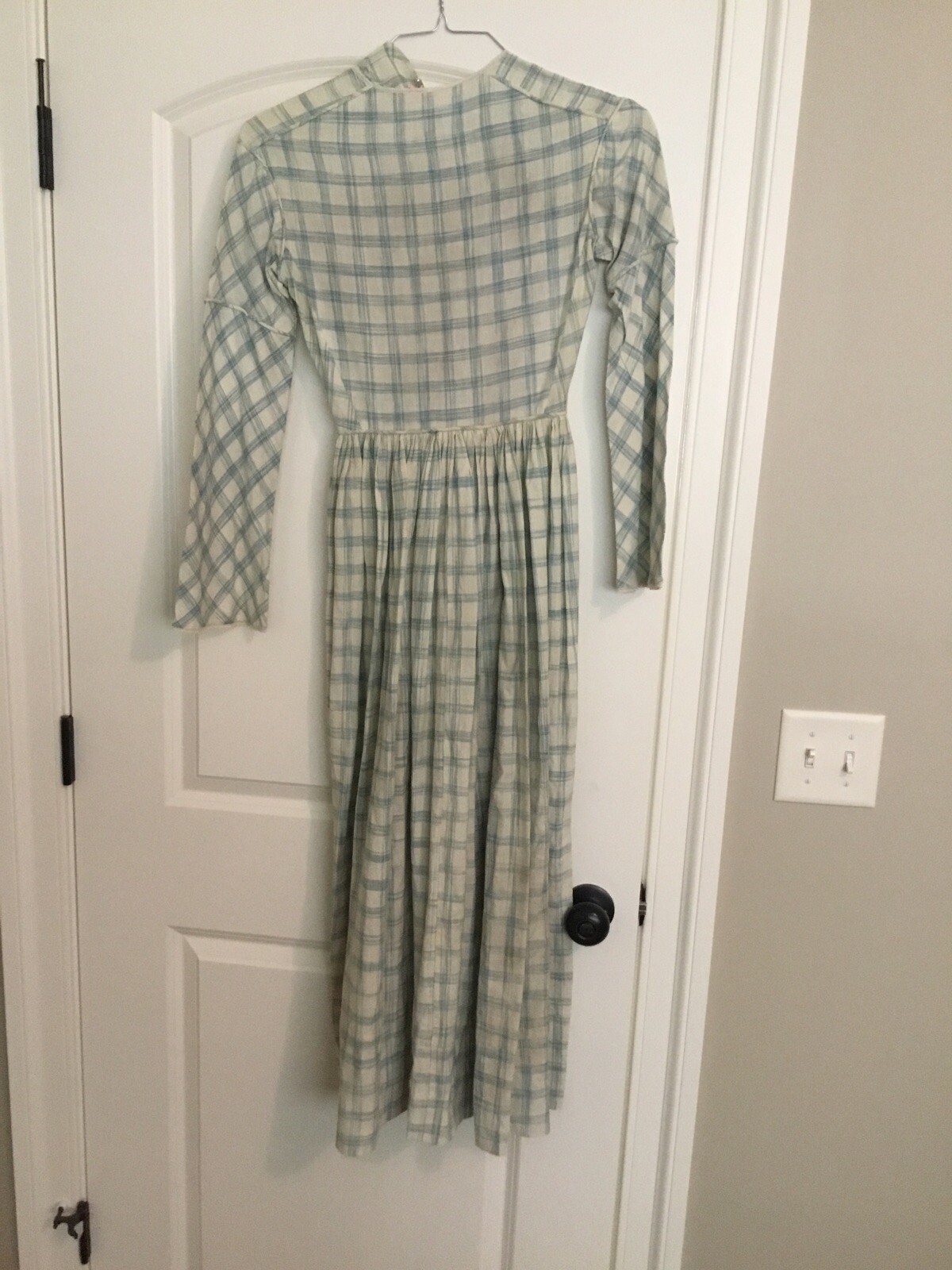 Picture 2 of 10