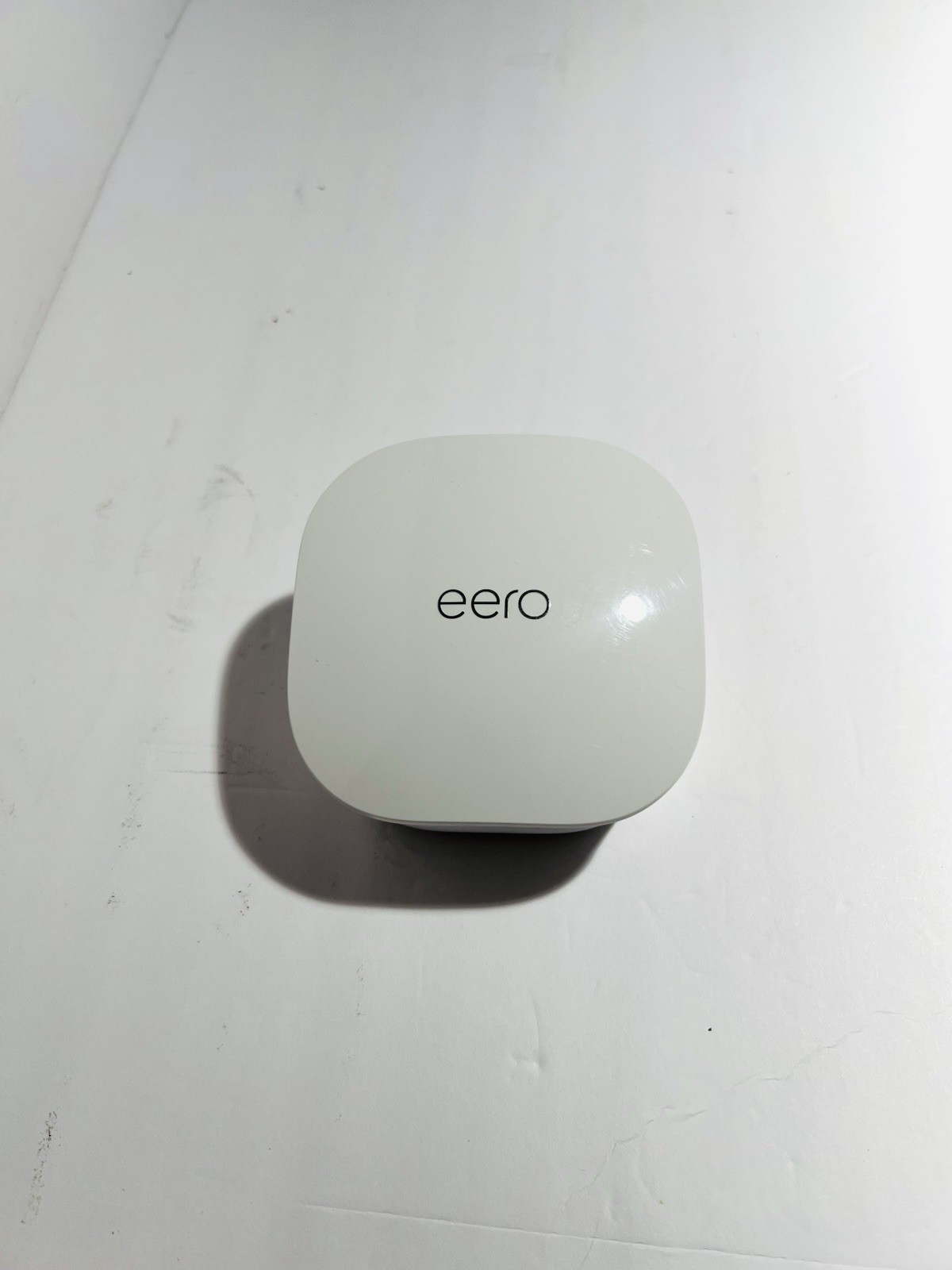 EERO Mesh Wi-Fi Extender Beacon Model J010001 Only White