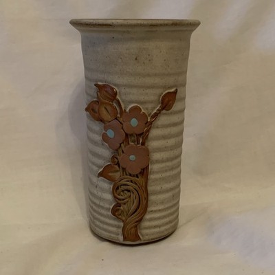 Stapleton House Keramik 5 Zoll Keramikvase mit Flachrelief Blumenmotiv