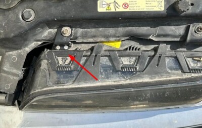 Left Side Headlight Bracket 51647273065 for BMW 1 2 3 Series