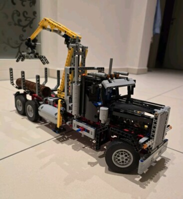 LEGO TECHNIC: Holztransporter (9397)