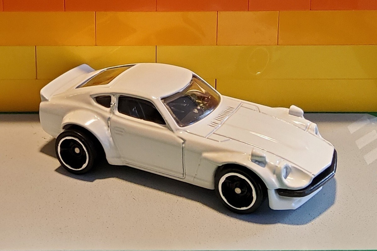 Hot Wheels Custom Datsun 240Z DTW89 White 2016 LOOSE | eBay