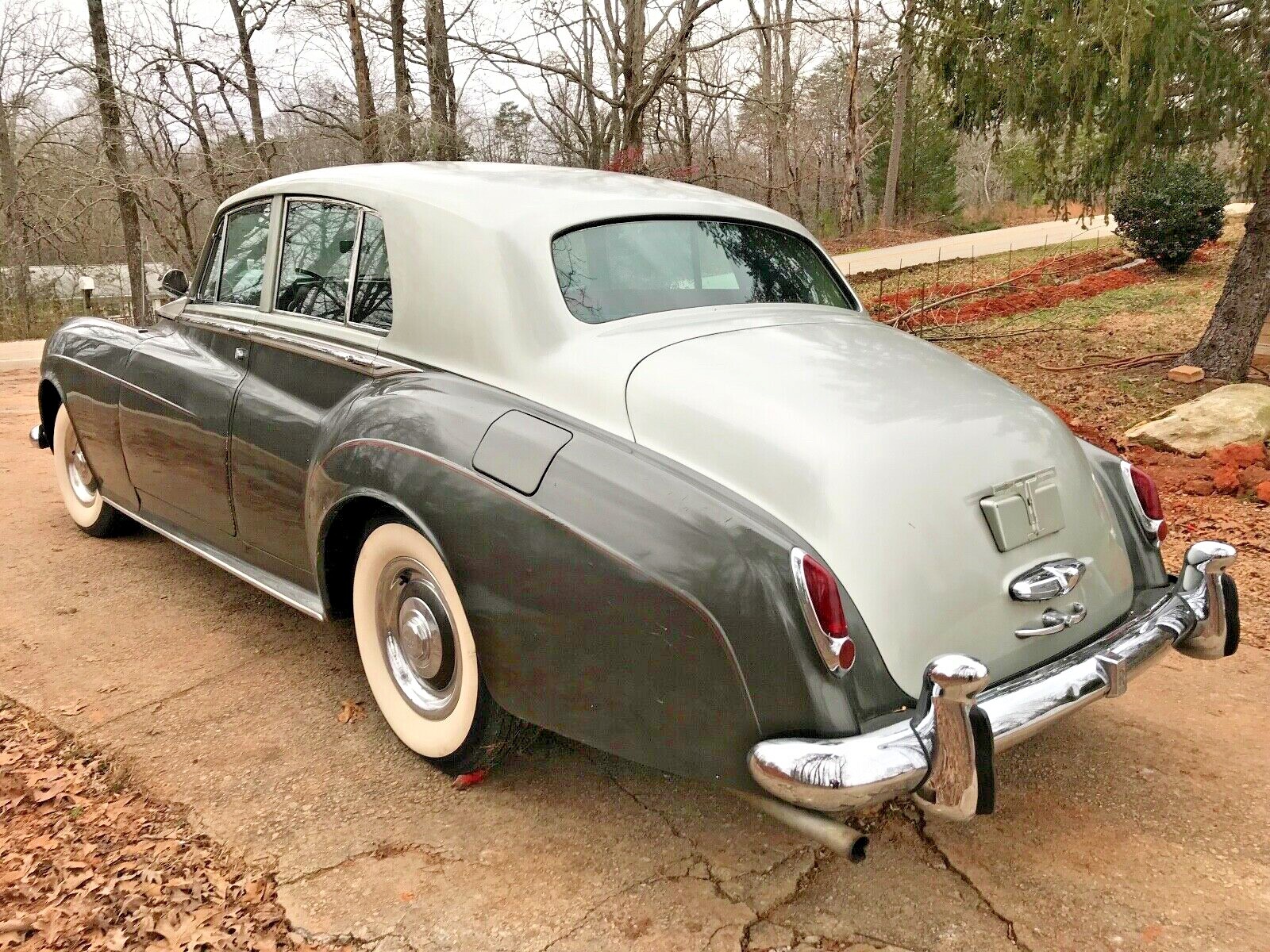 ROLLS ROYCE CLOUD PHANTOM, BENTLEY, REGULATOR. THE WORLDS LARGEST USED INVENTORY