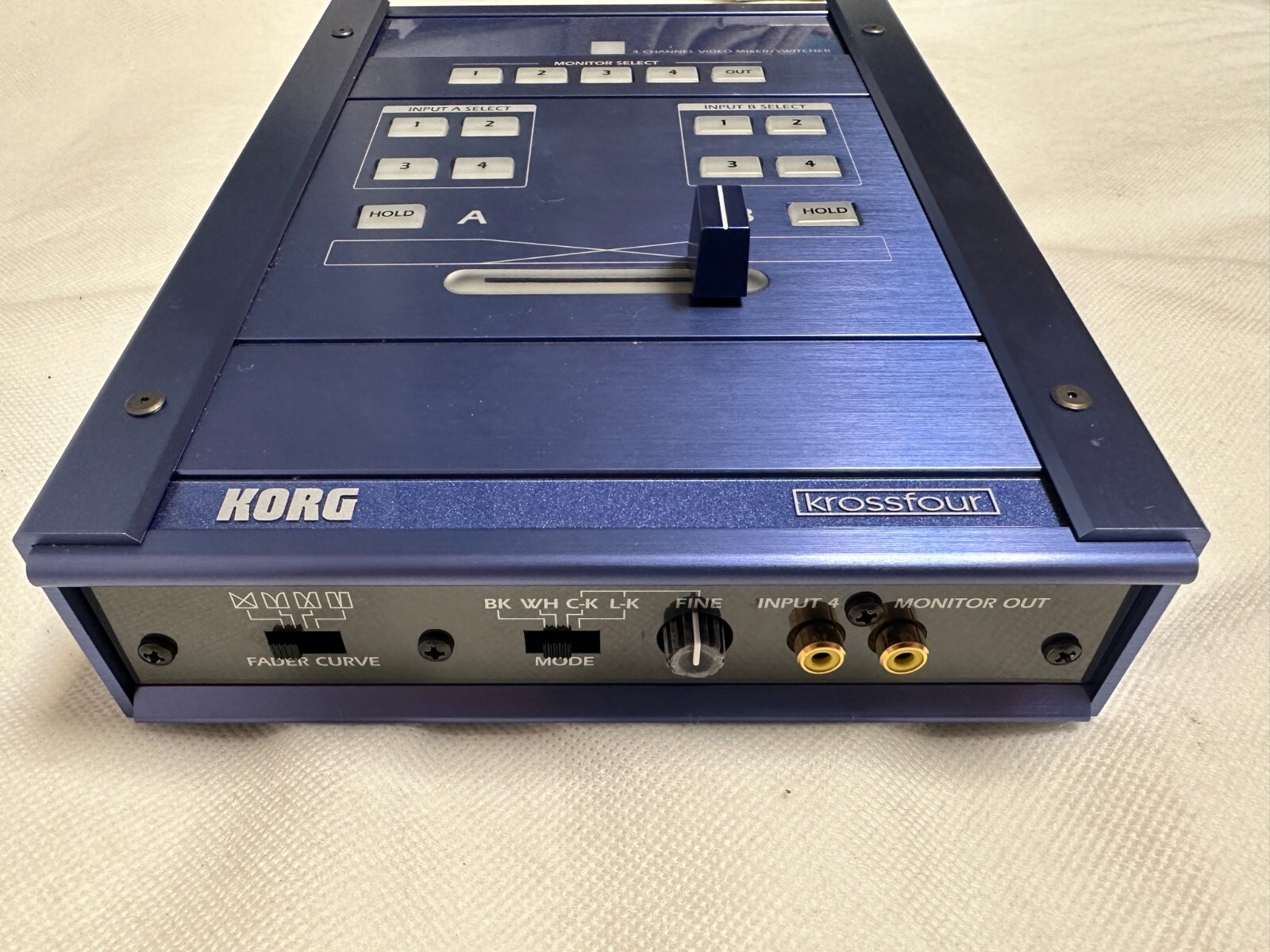 KORG krossfour VJミキサー ビデオスイッチャー KORG krossfour VJ