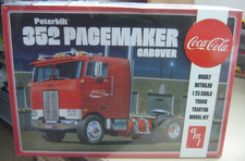 amt 1:25 1090/06 Coca Cola Peterbilt 352 Peacemaker Lkw Bausatz "Neu"(099)