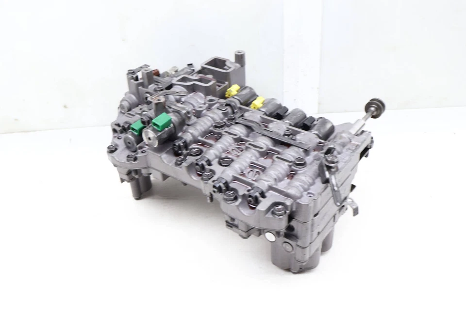 AUDI Q3 2015-2018 - Cuerpo de válvula de transmisión / Mecatronic 09M325039A Foto 2 de 4