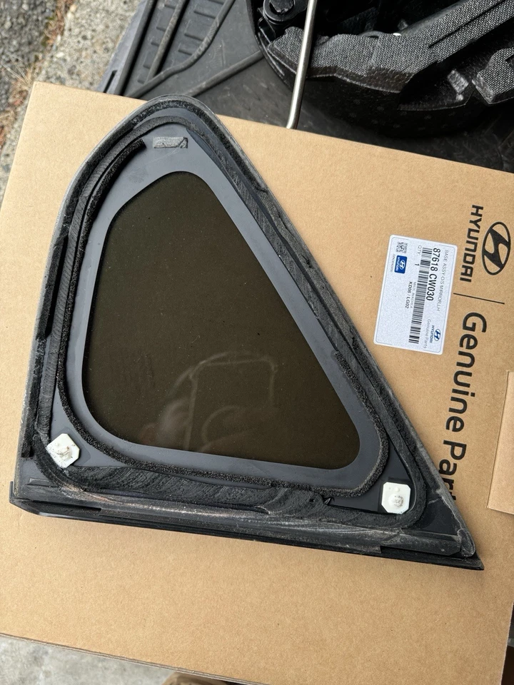2013 2014 2015 2016 2017 SUBARU XV CROSSTREK RIGHT REAR QUARTER WINDOW GLASS - Image 3 of 3
