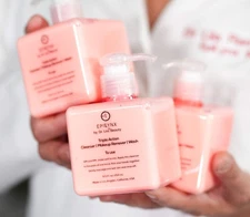 Gentle Hydrating Facial Cleanser – Aloe, Cucumber & Antioxidants (Nut-Free, Glut