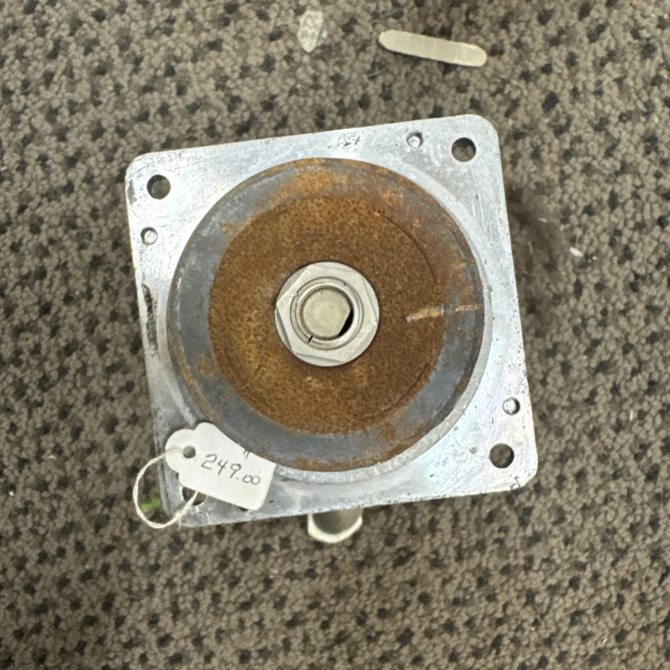 SLO-SYN SS452T SYNCHRONOUS MOTOR 3-Phase 0.4amp 240 Vac             Of8 - Image 3 of 3