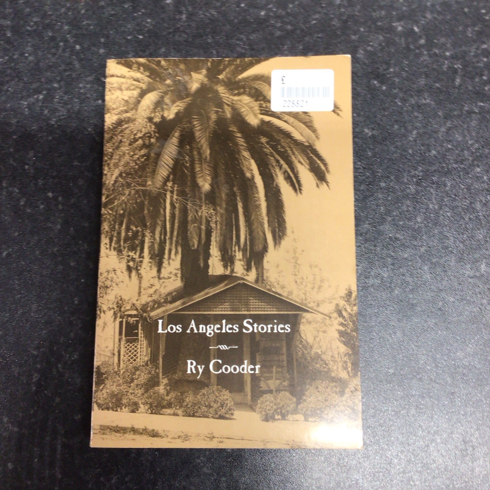 Los Angeles Stories (City Lights Noir) by Ry Cooder Book