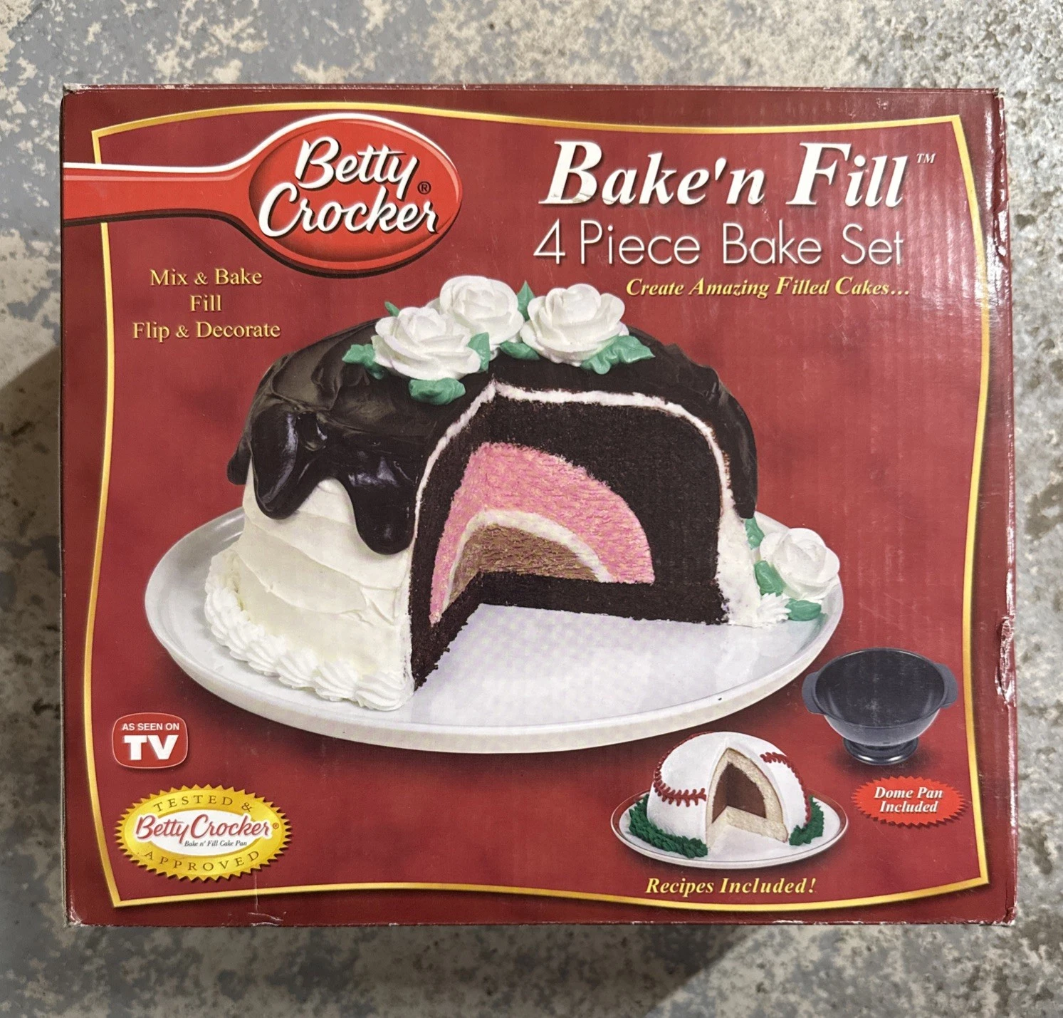 Betty Crocker Bake 'n Fill Flip & Decorate Bake Pan 4 Piece Baking Set Cake