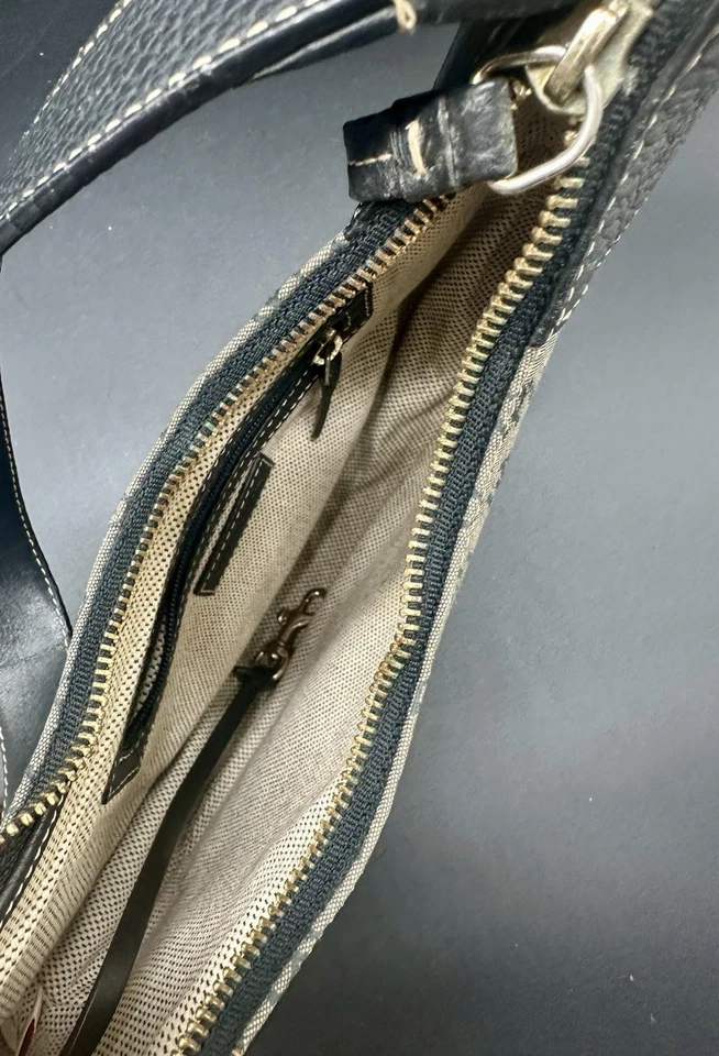 Bolso de mano vintage Dooney & Bourke Baguette Hobo Bucket años 2000 Foto 3 de 4