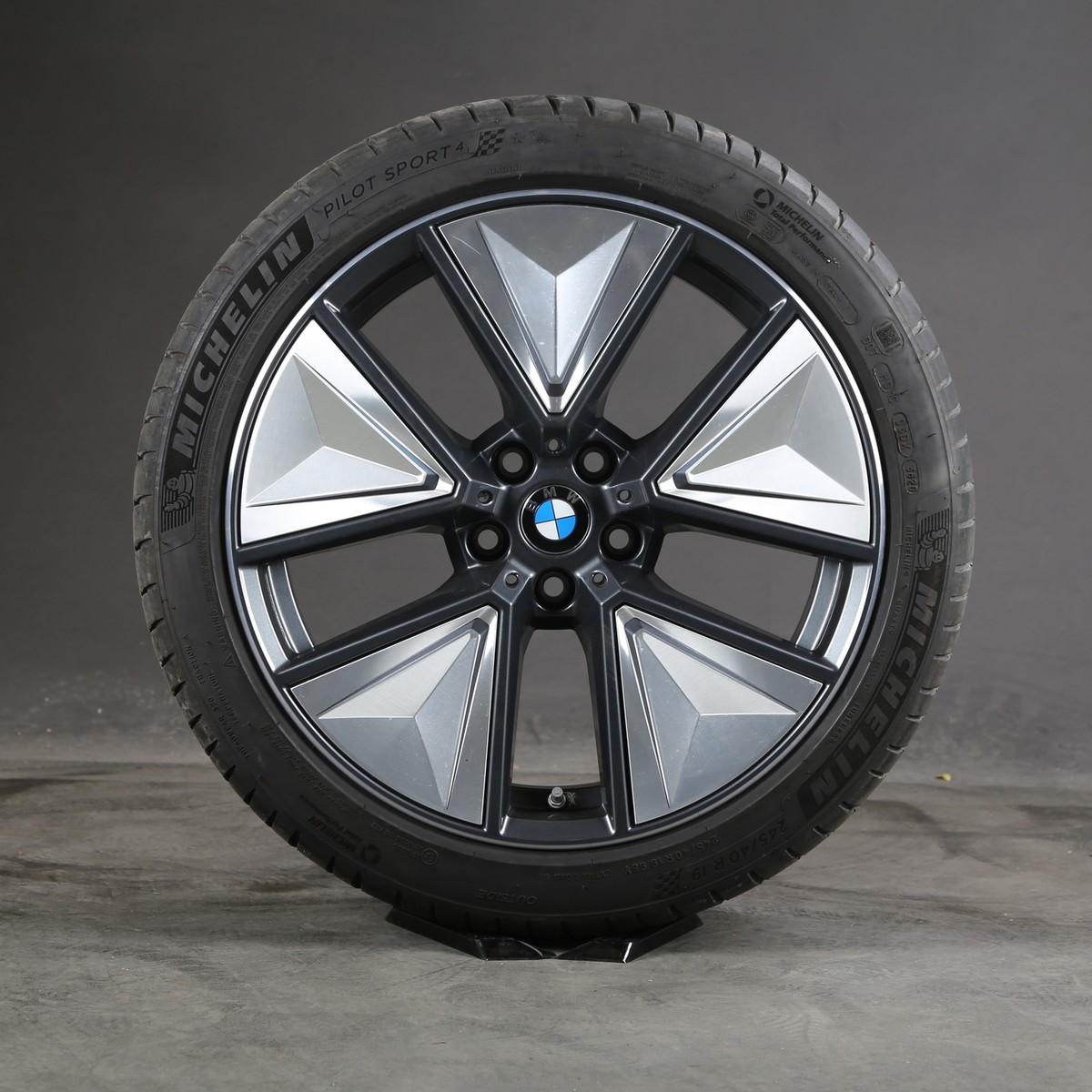 セオリー 19″ x 7.5″ 2020-2023 BMW X3 2020-2023 BMW X4 Used 5 Y-Spoke