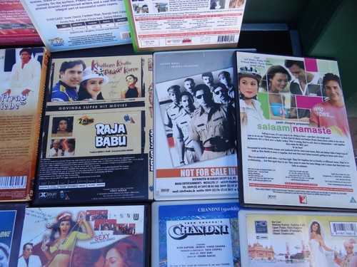31 Bollywood Liebe Indisch DVDs Filme Film DVD Serien Konvolut Sammlung - Bild 16 von 18