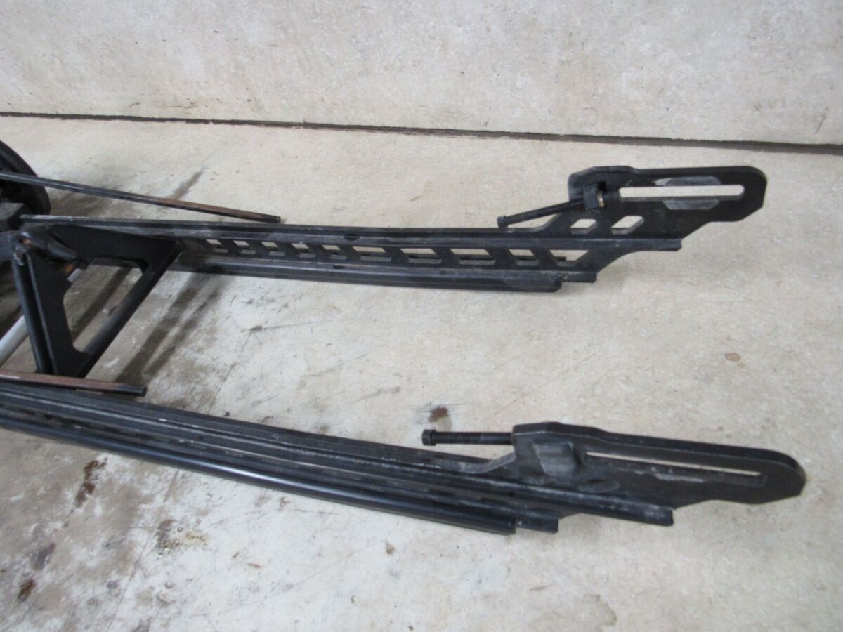18 SKI DOO SUMMIT G4 850 E-TEC GEN 4 REAR SKID 165 SLIDE 18 SKI DOO SUMMIT G4 850 E-TEC GEN 4 REAR SKID 165 SLIDE