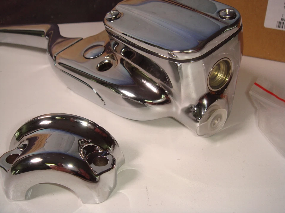 Cilindro maestro de freno delantero Harley FLT 2008-13 palanca 15 mm V-Twin 23-1055 X7 Foto 2 de 4