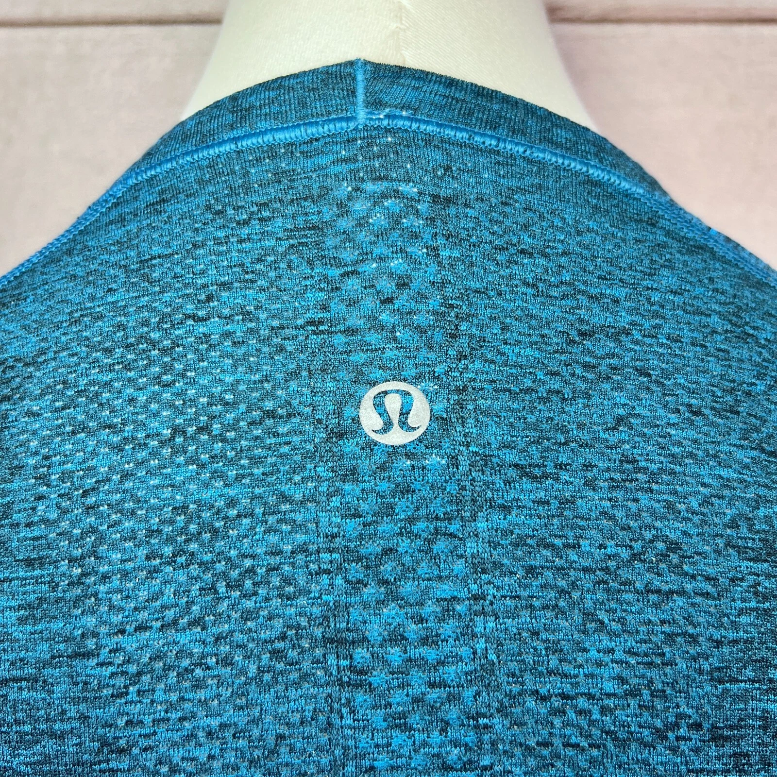 lululemon swiftly tech long sleeve running jogging workout shirt