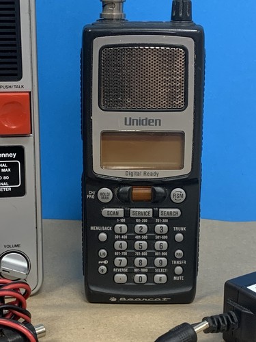 Ancien scanner et émetteur-récepteur d'urgence Uniden Bearcat BP-250 et survivor 981-6470 - Photo 9/19