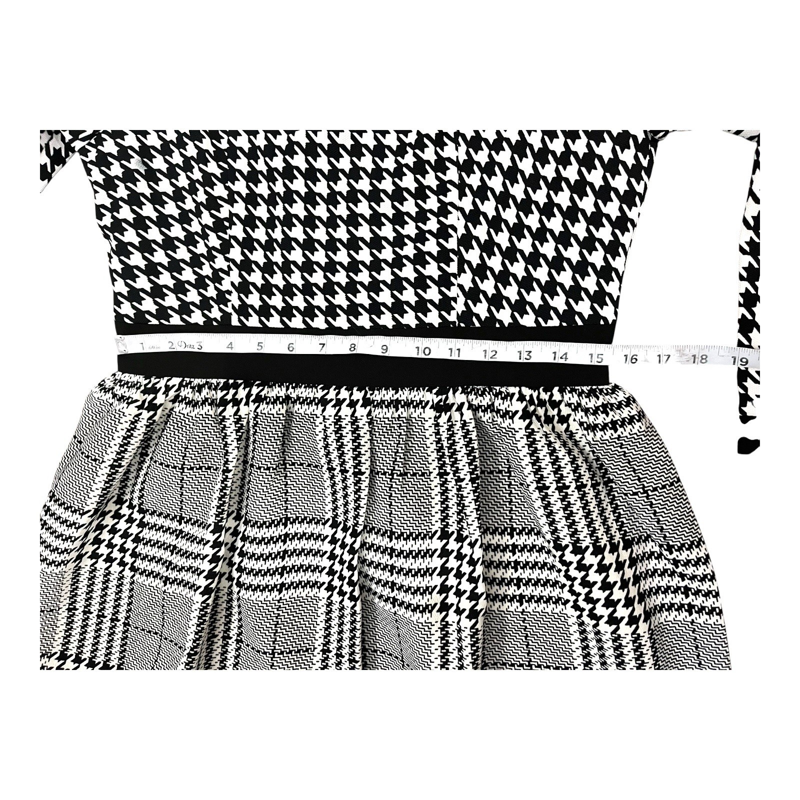 Houndstooth Check Pattern With High Contrast Pane… - image 9