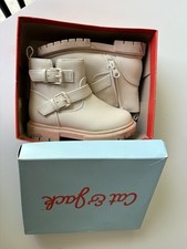 Toddler Girls' Size 8 Cat Jack Evie Boots Cream with Buckle and Zip