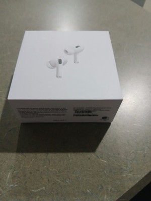 Apple AirPods Pro (2nd Generation) Wireless White MagSafe Charging Case USB-C