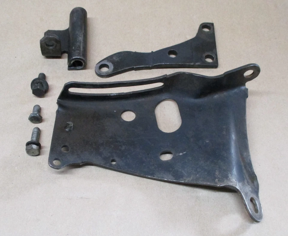 Juego de soportes de ajuste del alternador GM Chevrolet Chevy Nova 1977 OEM CON PERNOS Foto 2 de 3