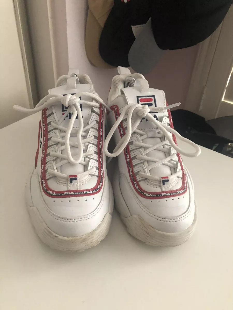 Fila disruptor 2 hotsell premium repeat white