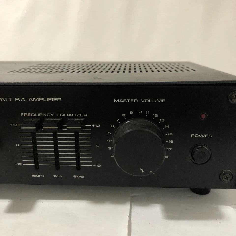 Radio Shack MPA-45 PA 35 Watt Output Amplifier w/ Phono & Aux Input Powers On - Image 3 of 4