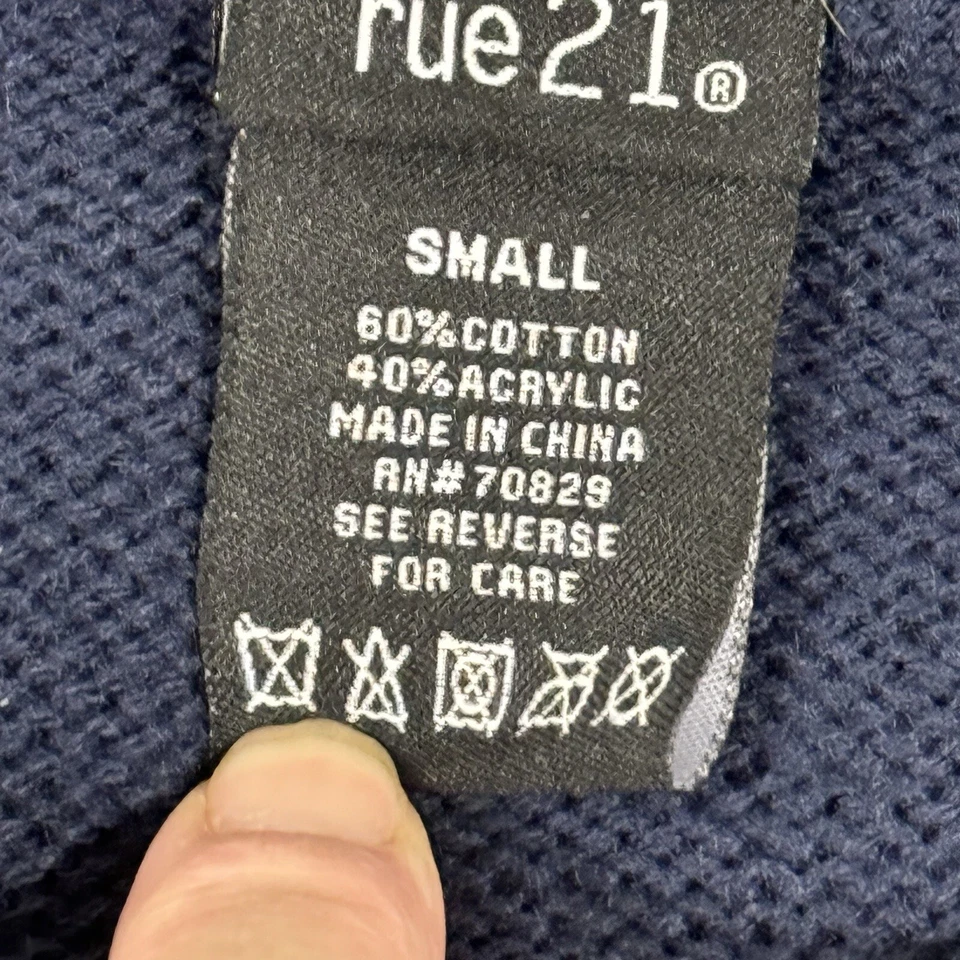 Suéter de Natal feminino Rue 21 pequeno árvore feia sinos pompons - Imagem 2 de 4