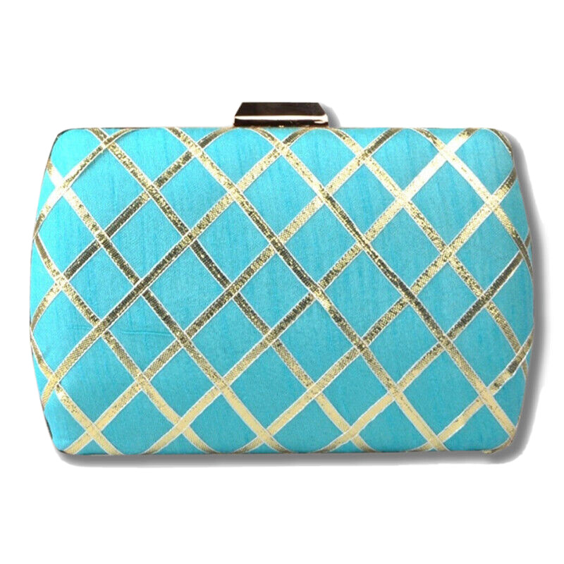 Bolso clutch artesanal azul cielo