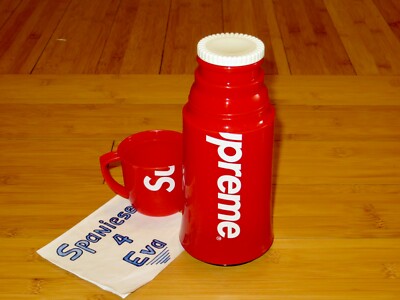SUPREME supreme 水筒 HELIOS LOGO THERMOS Supreme 赤い水筒セット