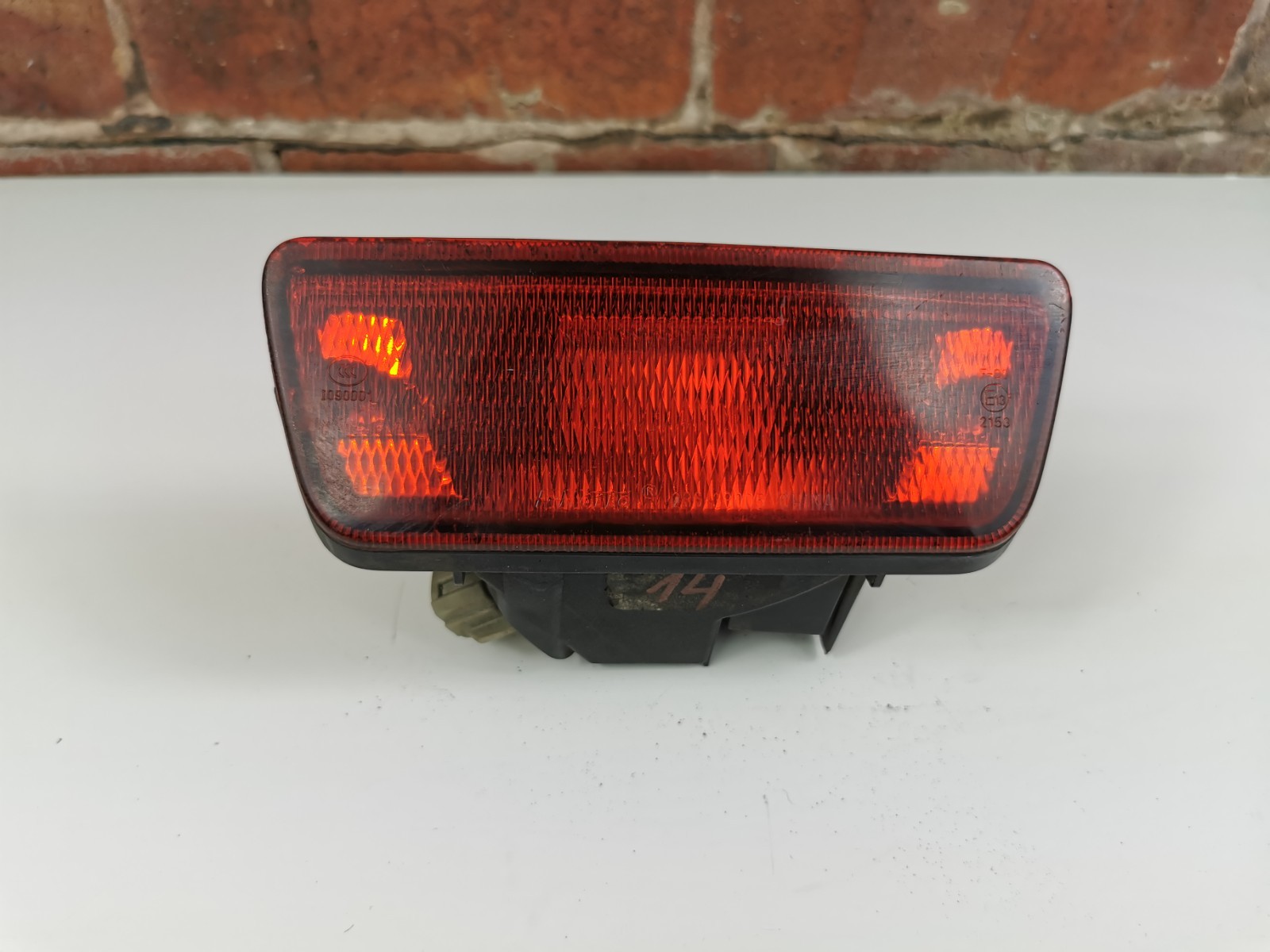 2014 NISSAN JUKE REAR BUMPER FOG LIGHT 236-33005