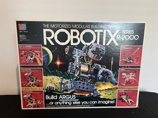 Milton Bradley Robotix R-2000 Modular Building System Set For Parts incomplete