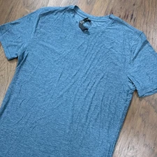 Vuori Shirt Mens M Heather Blue Lightweight Strato Tech Performance Slim Stretch