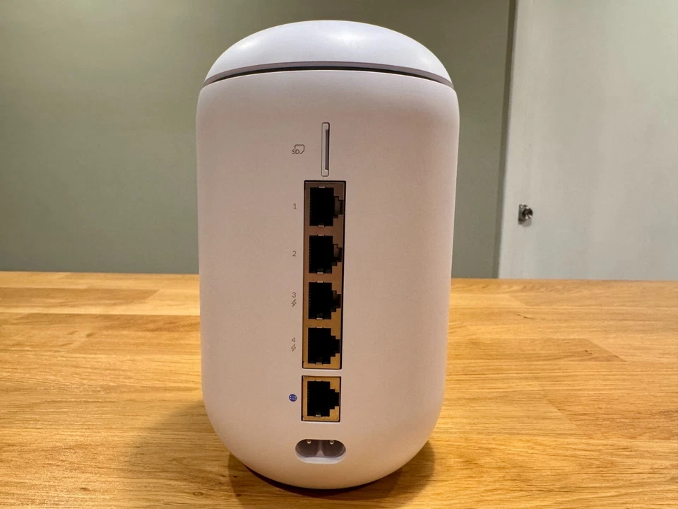 Ubiquiti UDR UniFi WiFi 6 Dream Router - Image 3 of 4