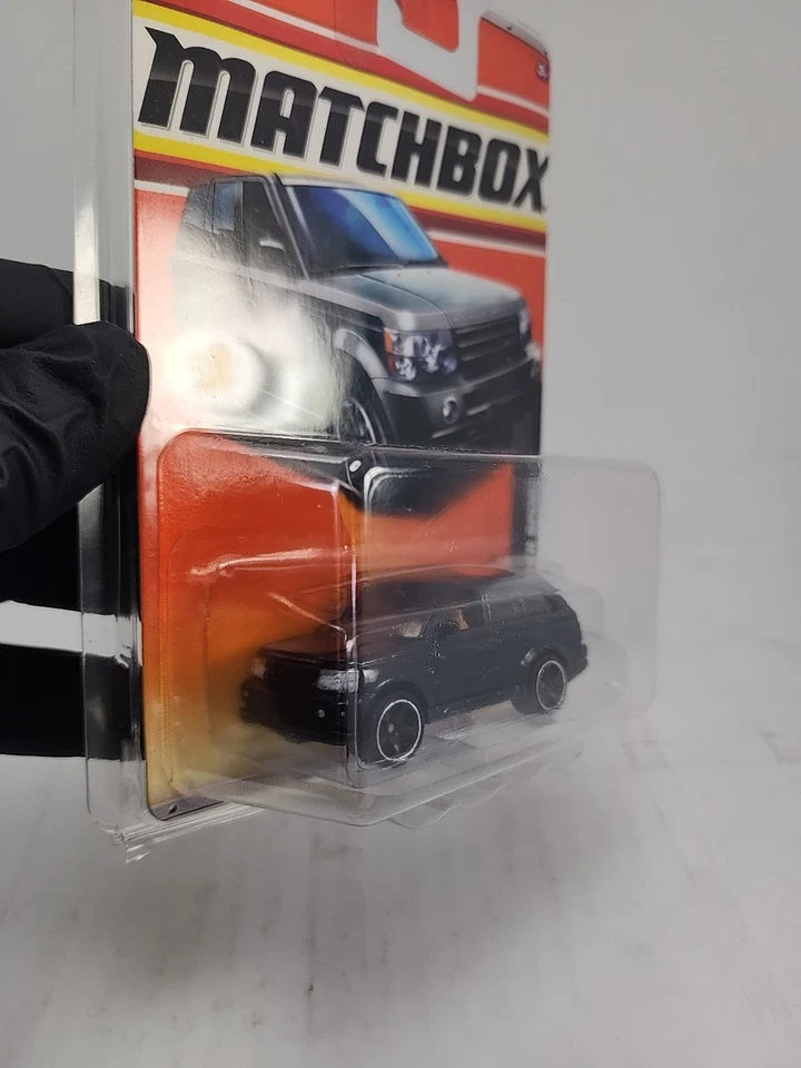 Matchbox VIP 2010 Range Rover Sport  Black  35/100 with Protector  - Image 3 of 4