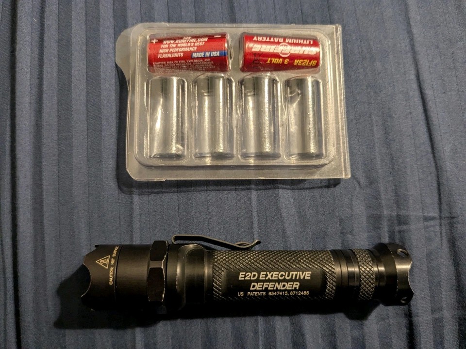 Surefire E2D Executive Defender Flashlight w/2 New Batteries *READ ...