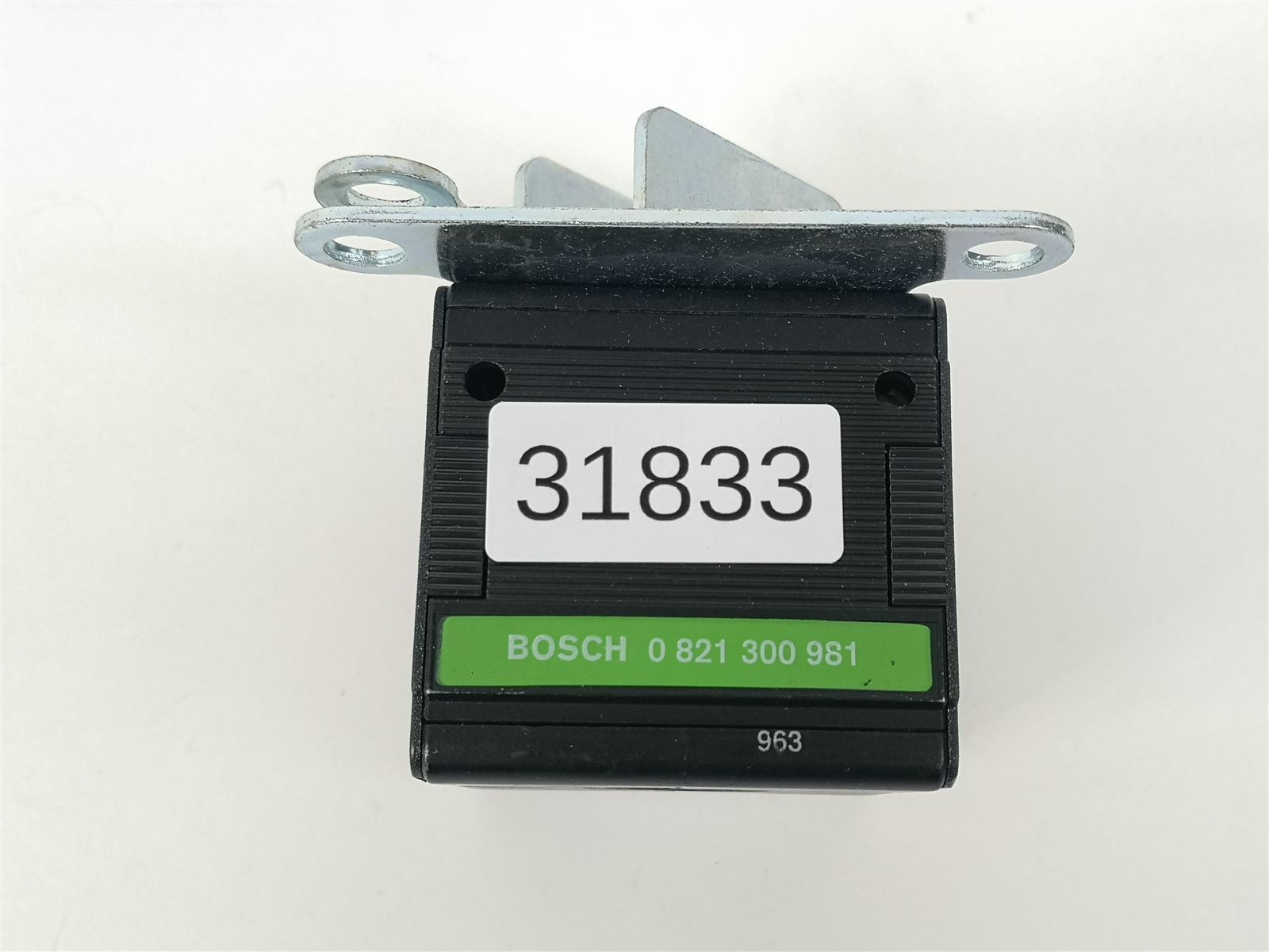 Bosch 0 821 300 981 pressure reducer pressure regulator 0821300981