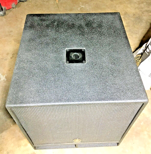 Yamaha CW118V Club Concert Series 18" Passive Subwoofer, 600W Speakers - Picture 7 of 7