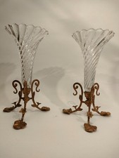 PAIRE DE VASE CORNET  OU SOLIFLORE EN CRISTAL DE BACCARAT  A MONTURE EN BRONZE