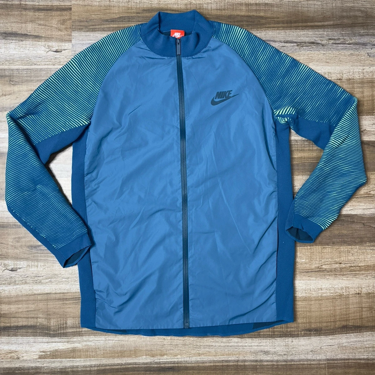 Nike Tech Knit Synthetic Insulation Activewear Jackets for Men for 
